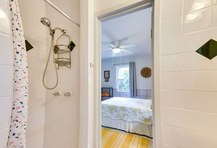 Riverfront Florida Escape W/ Grill & Fire Pit!