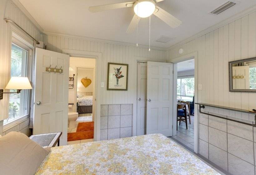 Riverfront Florida Escape W/ Grill & Fire Pit!