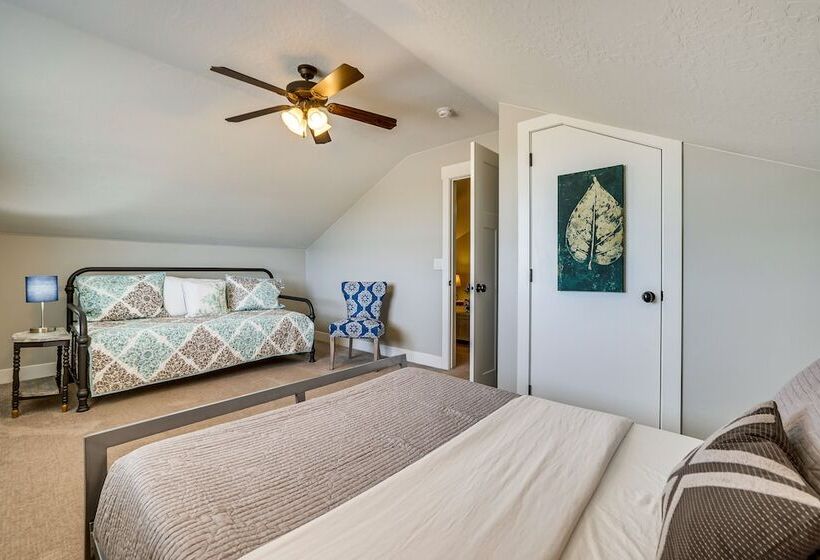 Secluded Home Near Hiking + Downtown Cedar City!