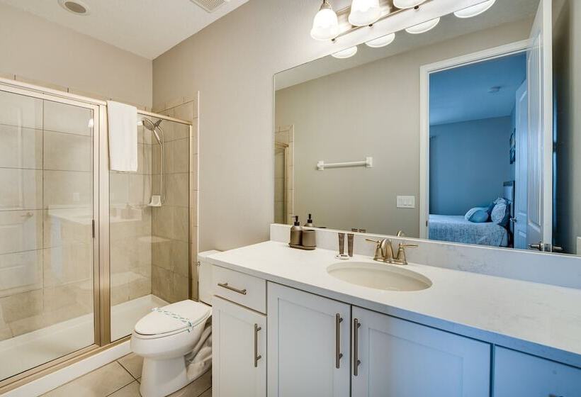 Spacious Kissimmee Escape, Close To Disney World!