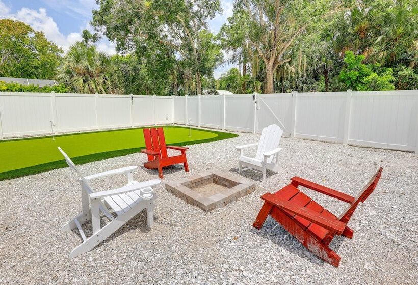 Vero Beach Vacation Rental: Pool & Putting Green!