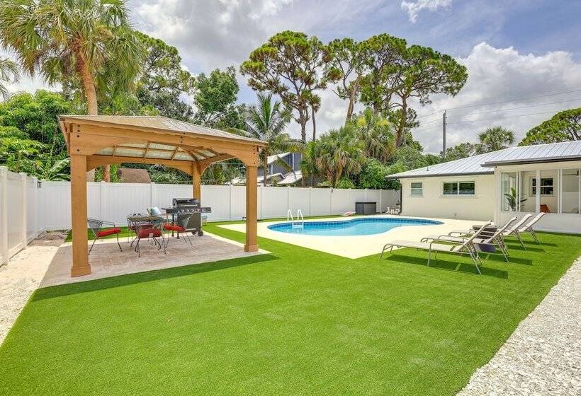 Vero Beach Vacation Rental: Pool & Putting Green!