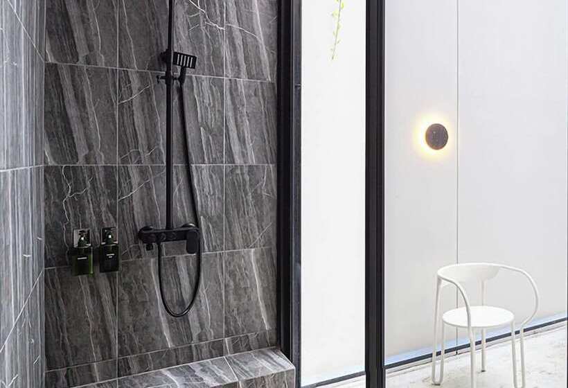 호스텔 Innlux Phuket