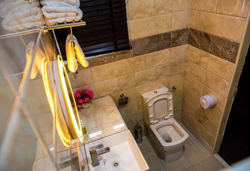 Bon Hotel Hyatti Warri
