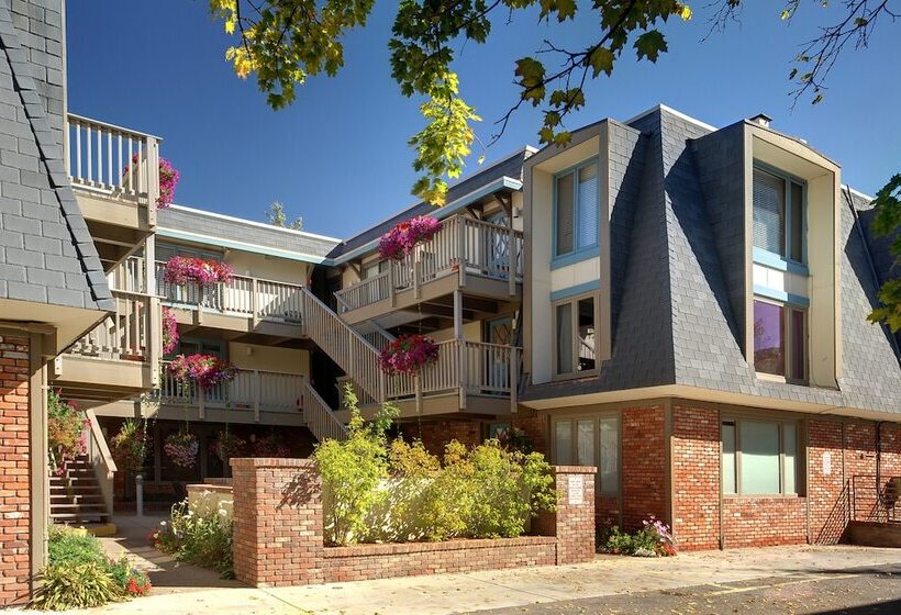 Chateau Chaumont & Dumont Condominiums By Frias