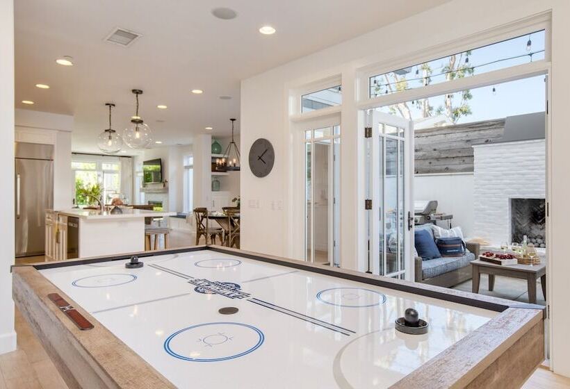 Emerald Cove By Avantstay Mins To Beach & Pier