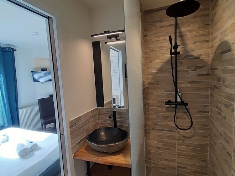 פונדק Chalet Sainte Anne
