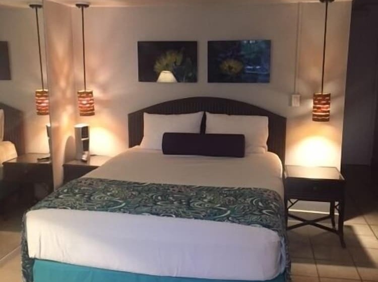 هتل Kona Islander Vacation Club