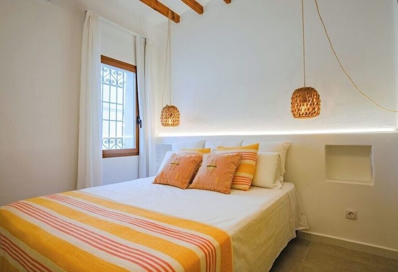 هتل Moona Hostal Altea
