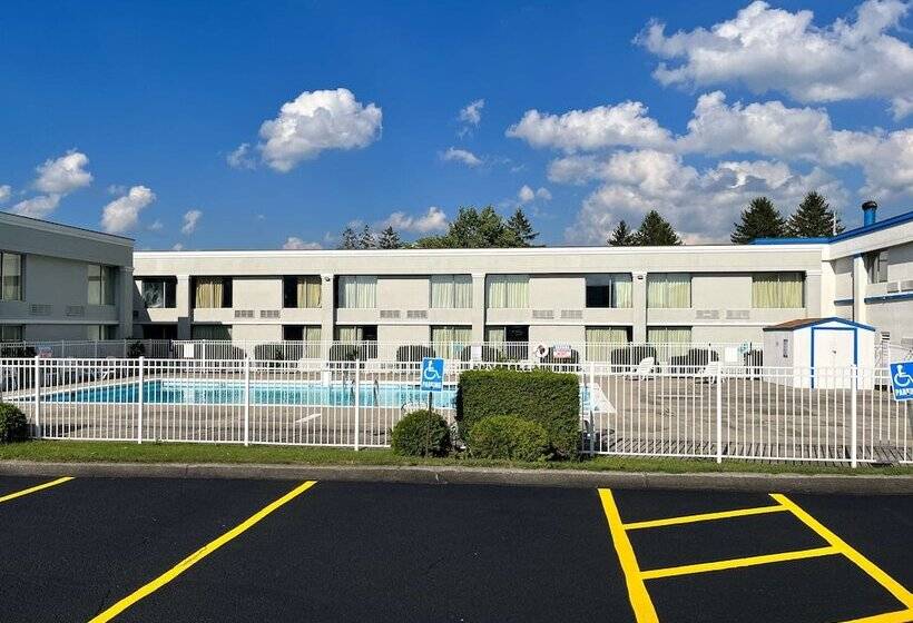 בית מלון כפרי Studio 6 Suites Clarion, Pa