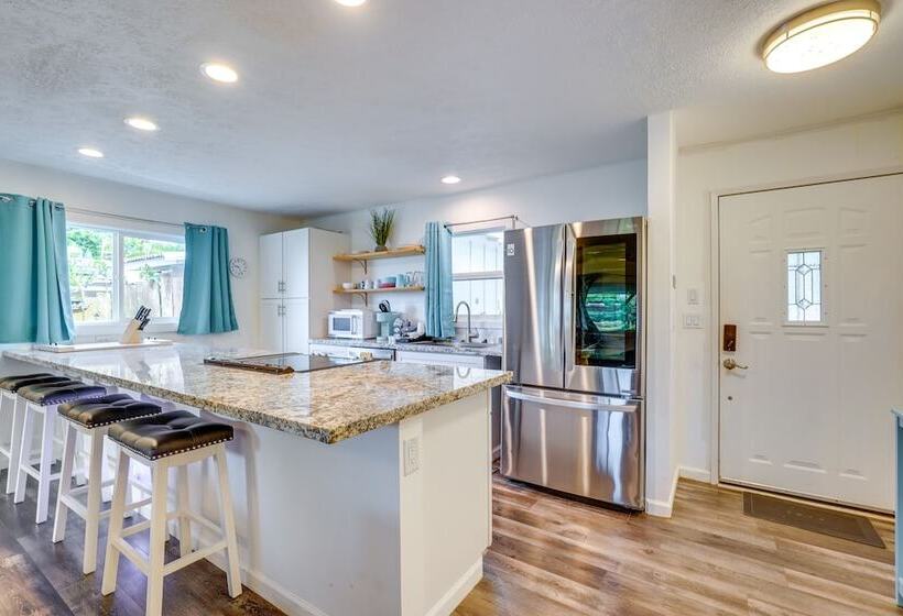 Lovely Kailua Kona Home ~ 2 Mi To Town & Beach!