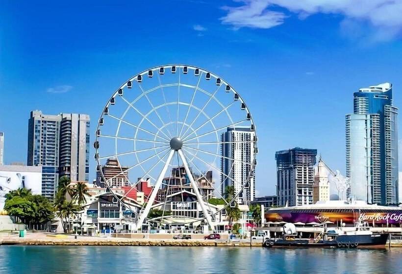 פנסיון Chic Ocean Miami 88