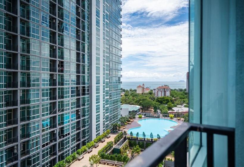 پانسیون The Grand Jomtien By Favstay