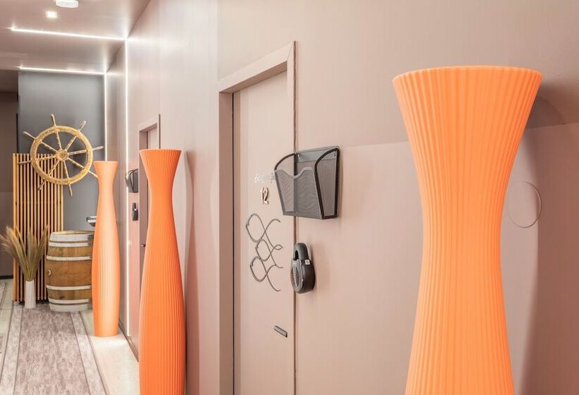 اقامتگاه Adira Résid Marseille Vieux Port