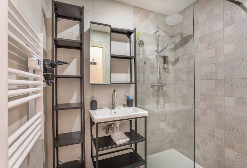 اقامتگاه Adira Résid Marseille Vieux Port