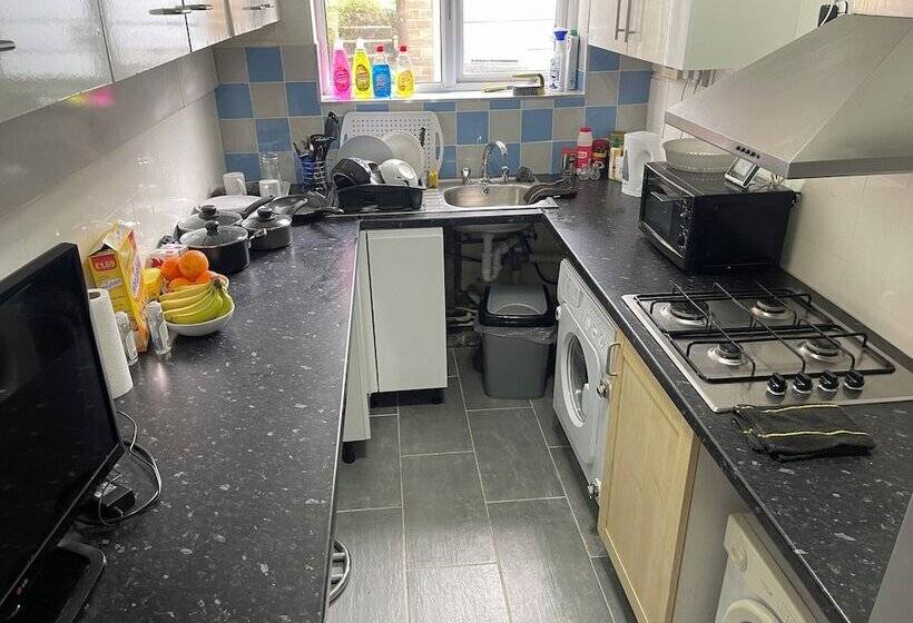 레지던스 Great 5 Bed Wembley Home 25min From Central London