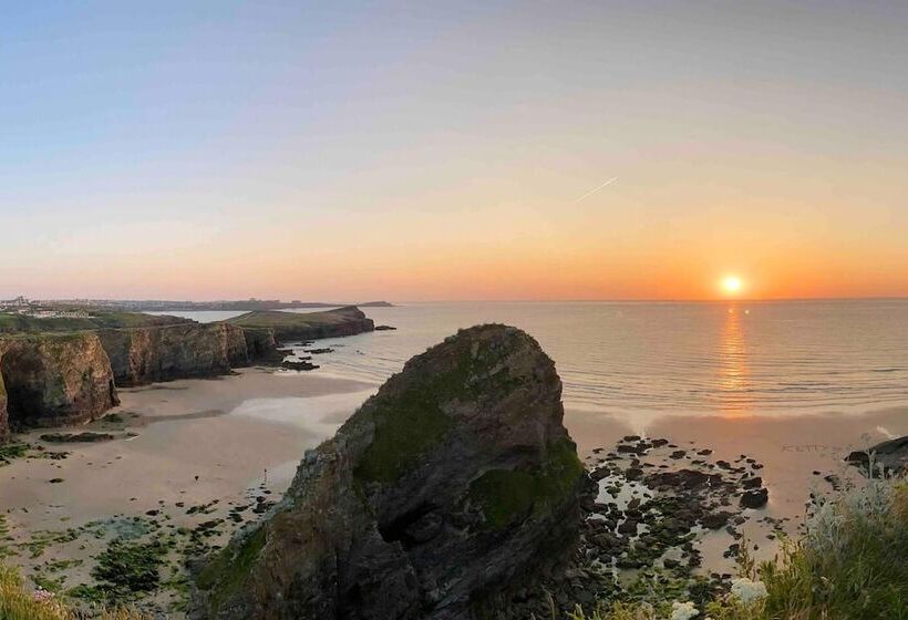 اقامتگاه Spacious 3 Bed House In Porth Beach, Newquay