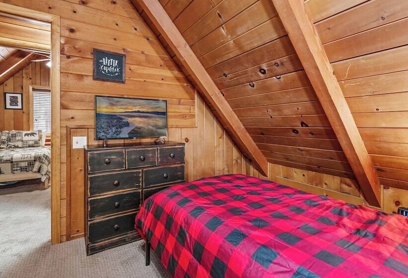 Shady Pine Cottage