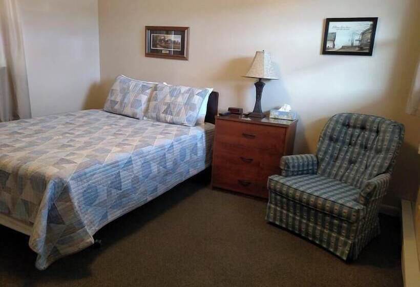 The Edgewood Motel