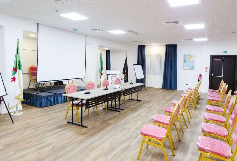 هتل Atlantis Bejaia Aéroport