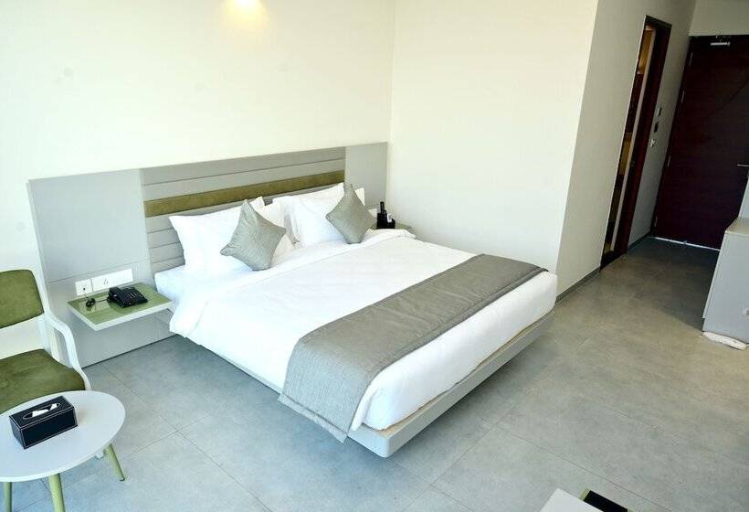 Отель Clarks Inn Express, Krs Road, Mysore