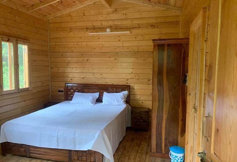 בית מלון כפרי Forest View Farmhouse Stay, Nainital