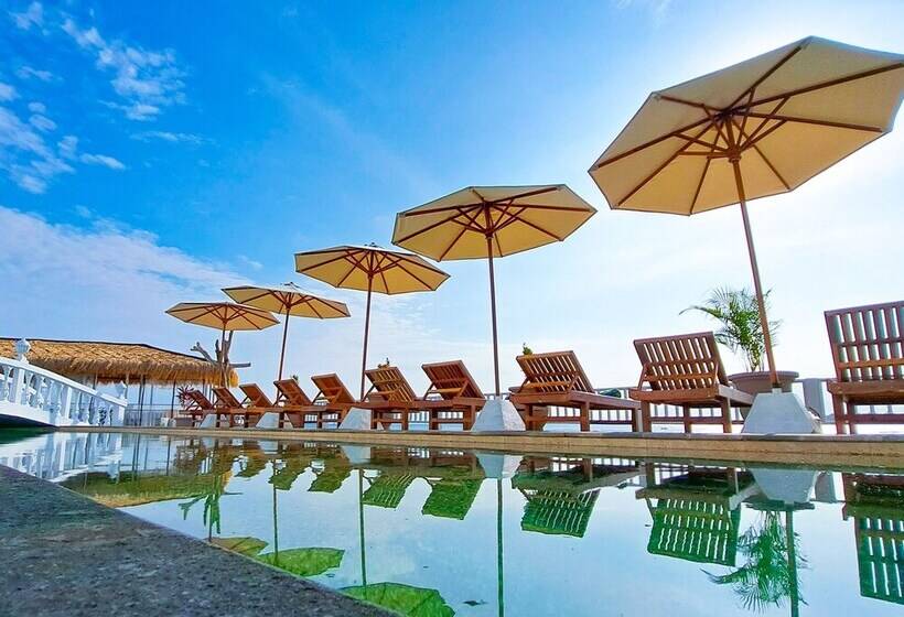 هتل Gili Beachfront Suites