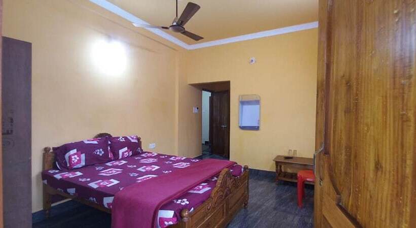 Отель Goroomgo Neelachal Holiday Nibasa Puri