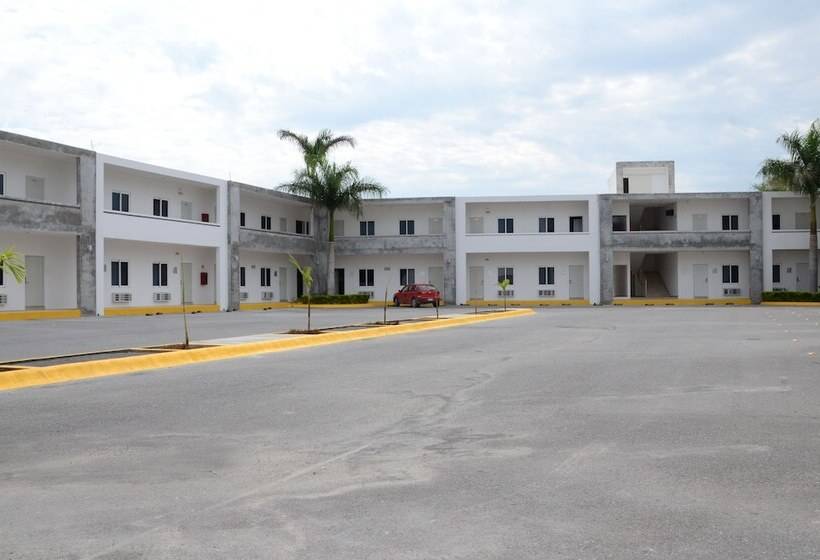 هتل Monarca