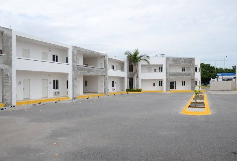 هتل Monarca
