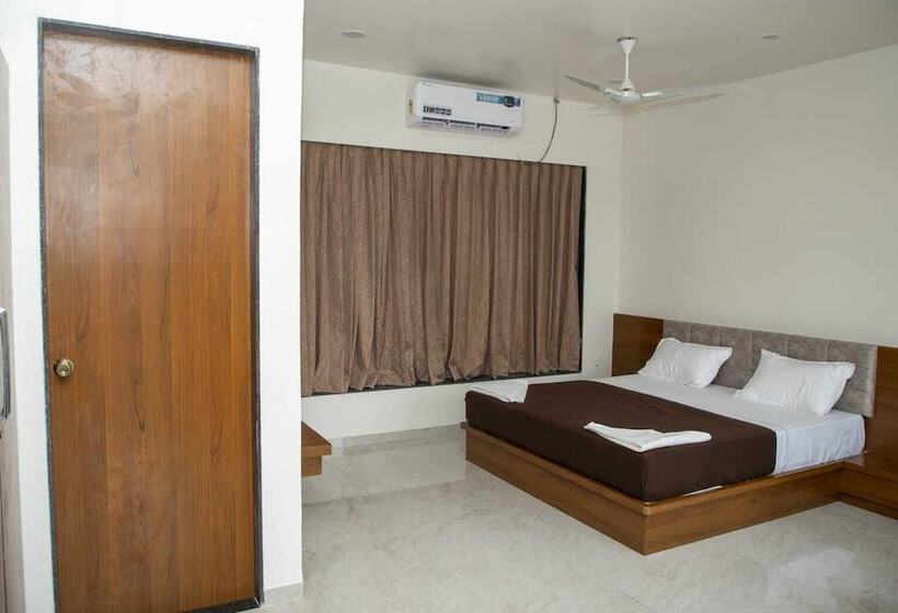 فندق Omkara Resort