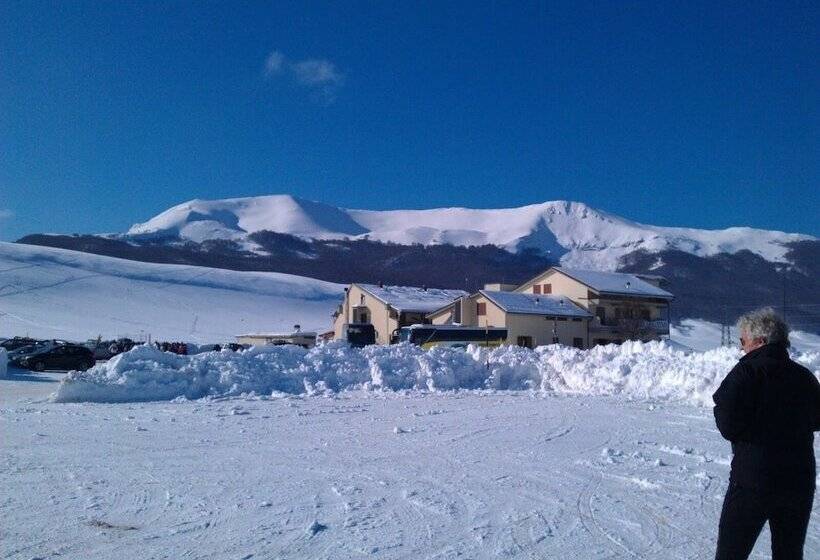 فندق Rifugio Alantino
