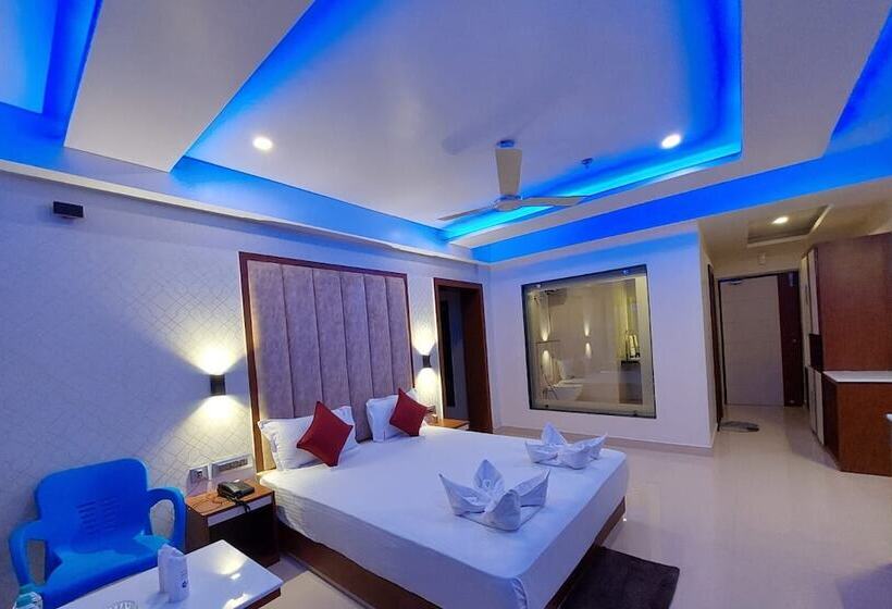 هتل Royal Gitanjali Resort &spa