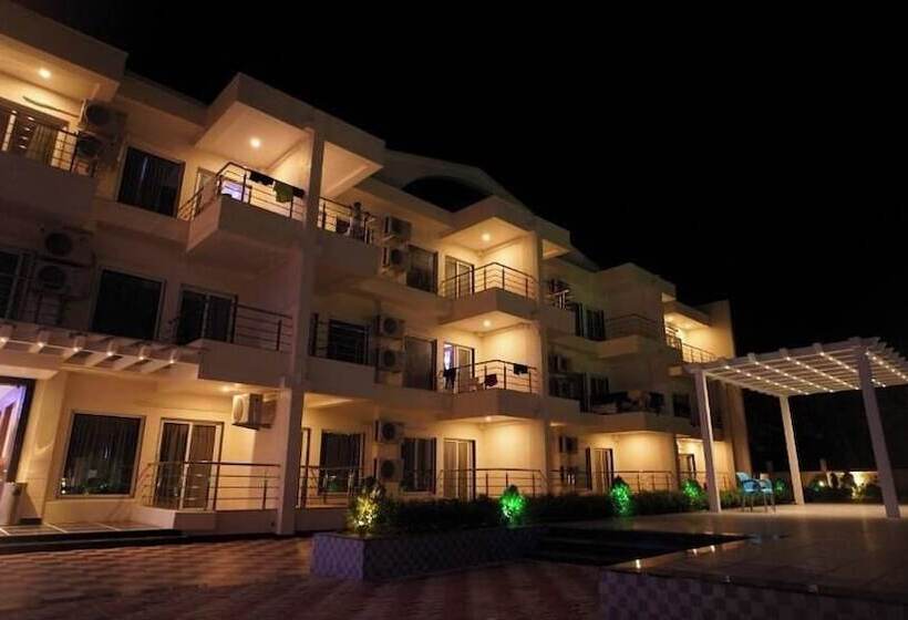 هتل Royal Gitanjali Resort &spa
