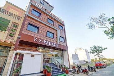 هتل Sahibs Rs Palace