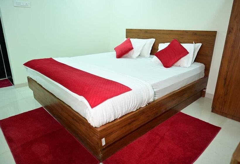 Отель Shelke Mama's Lodging & Resorts