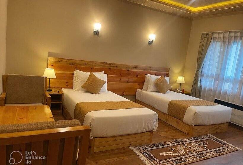 Отель Shomo Chuki Resort