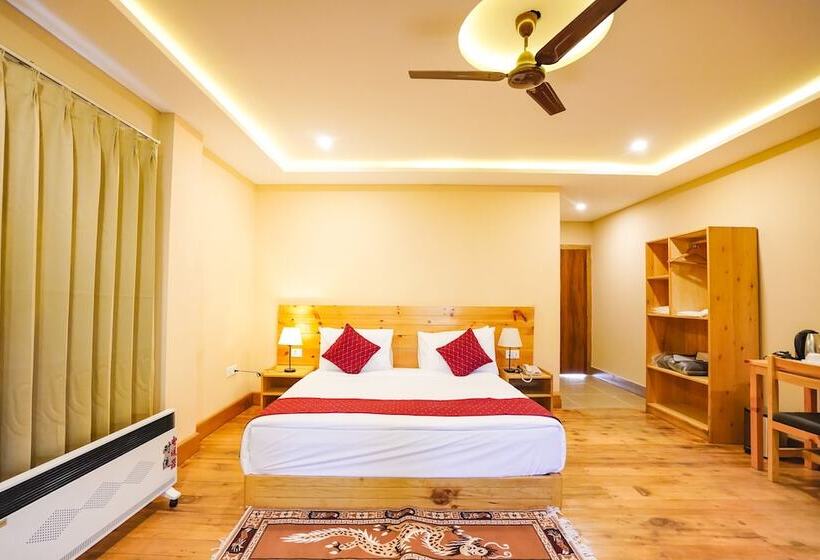 Отель Shomo Chuki Resort