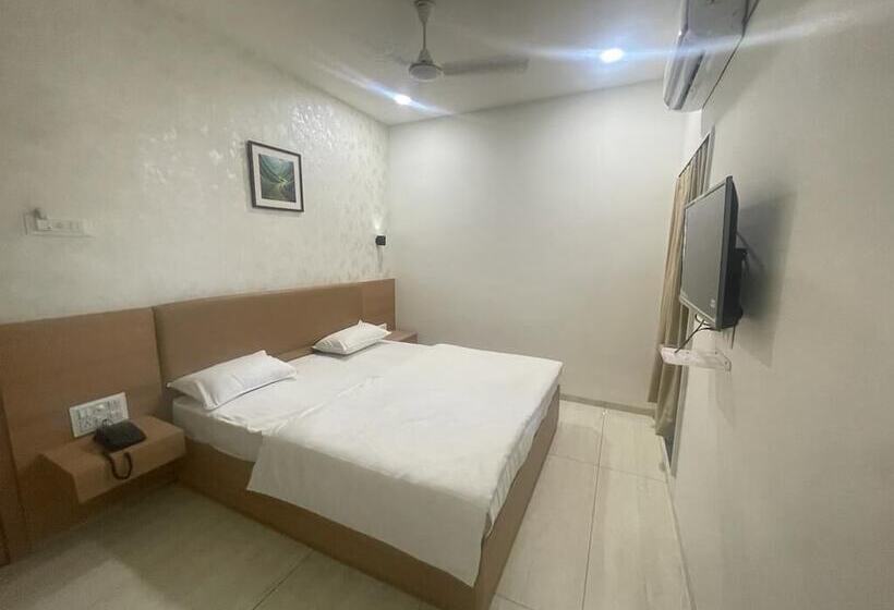 Отель Sparsh Inn Morbi