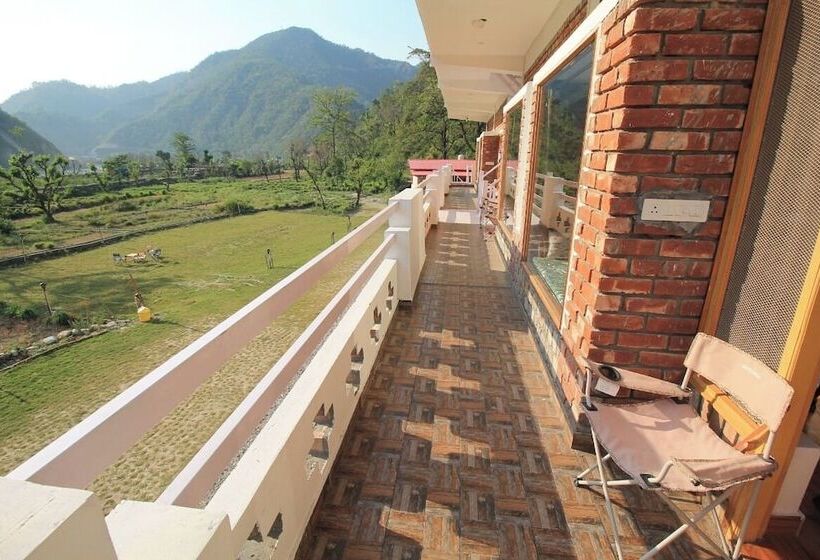 Отель The Needam Resort Maldevta