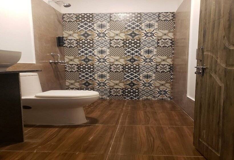هتل White Truffle Resort