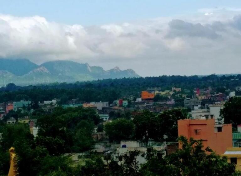 هتل Anjana