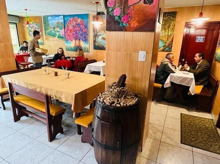 فندق Estrellita Inn