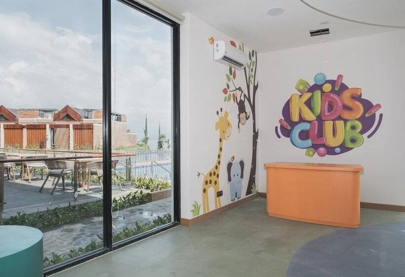 هتل Marianna Resort & Convention Tuktuk Samosir