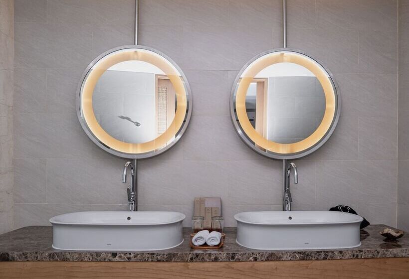 هتل Marianna Resort & Convention Tuktuk Samosir