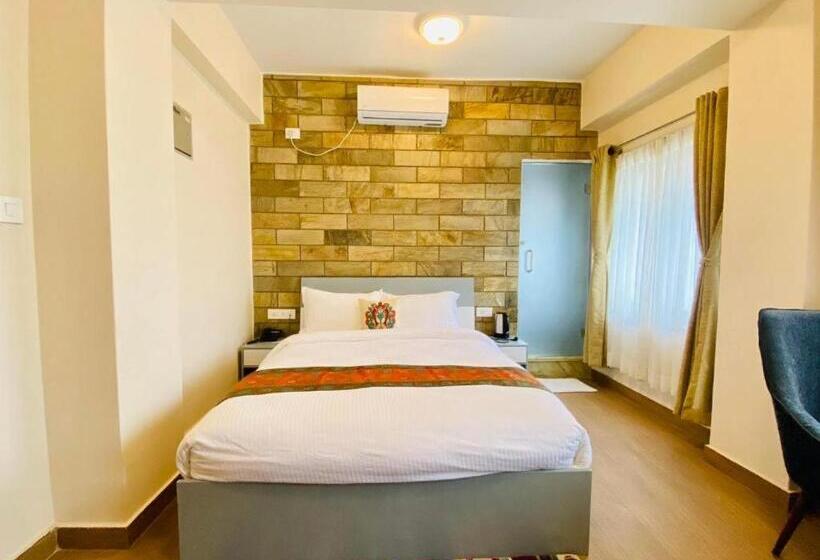هتل Pata Inn