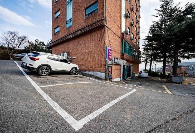 فندق على الطريق Donghae Maritime Tourism