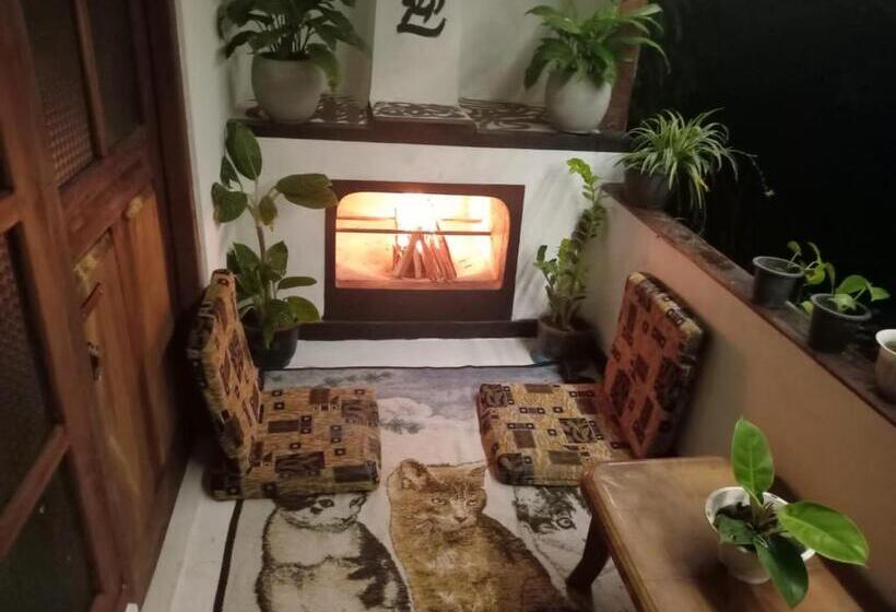 פנסיון Diyathalawa The Mountain Lodge
