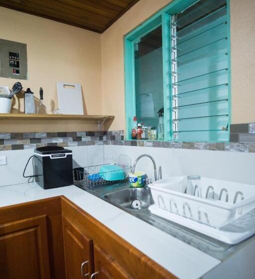 Pura Vibra Hostel