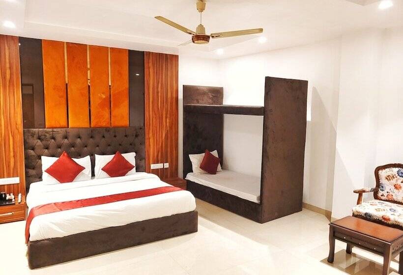 Rr Hotel & Resort